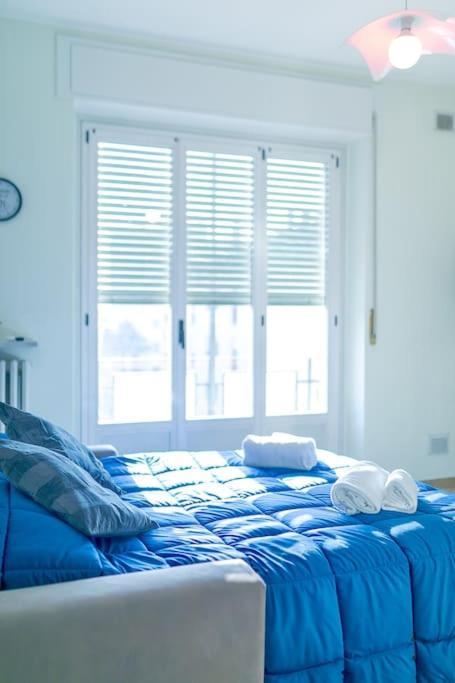 Navigli - Downtown - Duomo Spacious Two Bedroom Apartment - Close To Metro - Ac - Wi-Fi Μιλάνο Εξωτερικό φωτογραφία