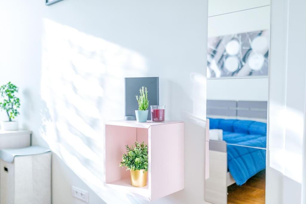Navigli - Downtown - Duomo Spacious Two Bedroom Apartment - Close To Metro - Ac - Wi-Fi Μιλάνο Εξωτερικό φωτογραφία